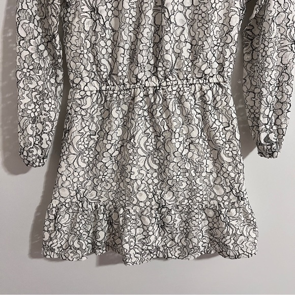 Art Class White Lace Floral Dress - Picture 5 of 11